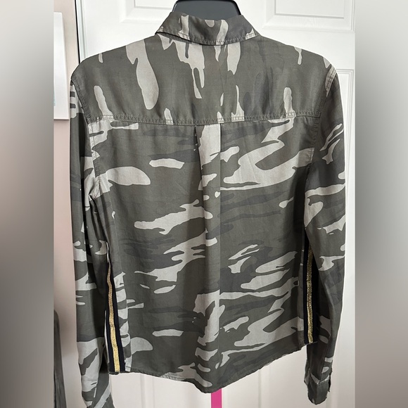 Express Camo Utility Shirt - Picture 2 of 6